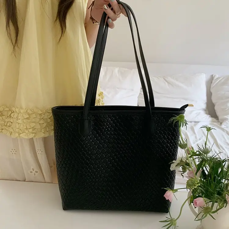 Black Textured Woven Shoulder Bag for Women - Image 6