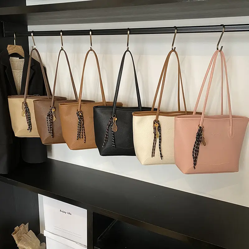 Retro Women's Shoulder Bag with Tassel Handle - Image 14