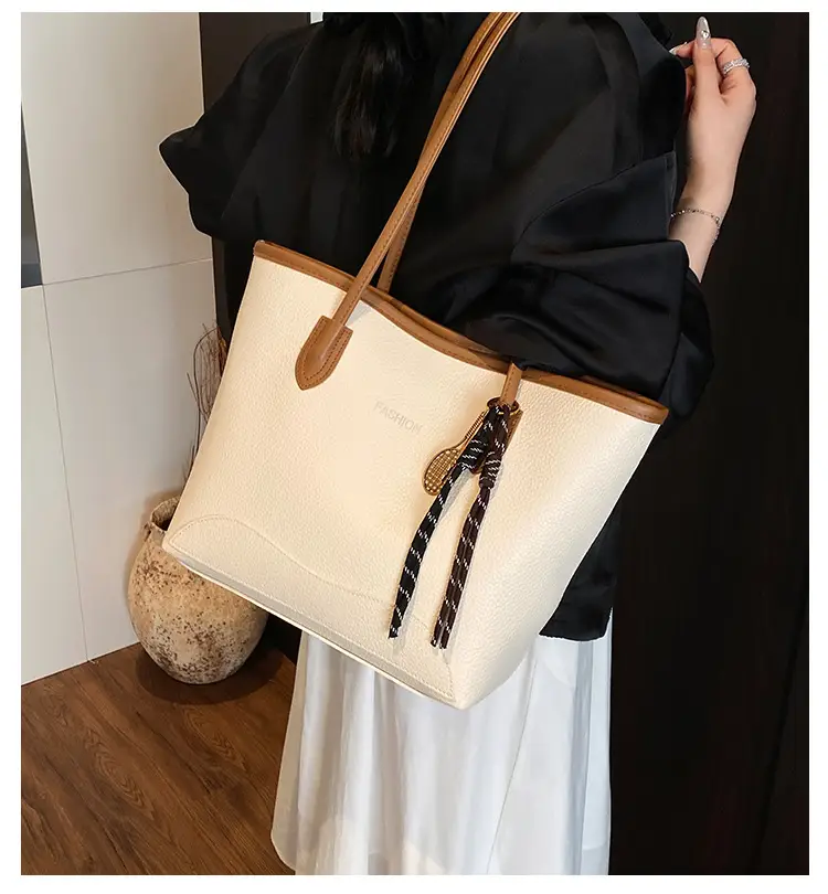 Retro Women's Shoulder Bag with Tassel Handle — feature 1