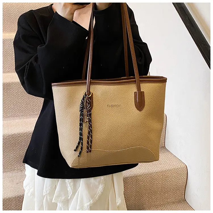 Retro Women's Shoulder Bag with Tassel Handle — feature 10