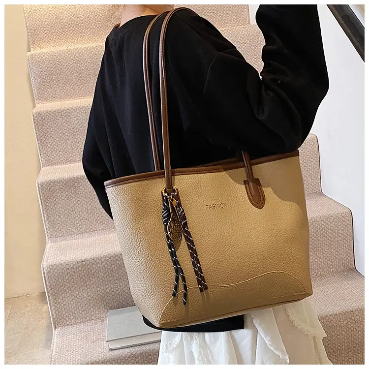 Retro Women's Shoulder Bag with Tassel Handle — feature 11