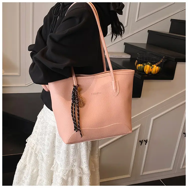 Retro Women's Shoulder Bag with Tassel Handle — feature 12