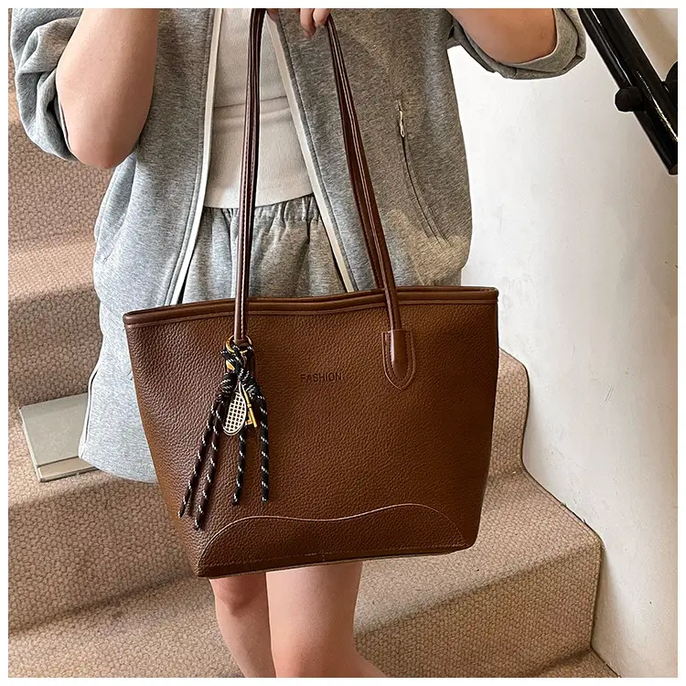 Retro Women's Shoulder Bag with Tassel Handle — feature 16