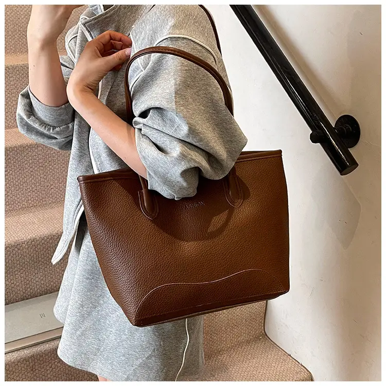 Retro Women's Shoulder Bag with Tassel Handle — feature 17