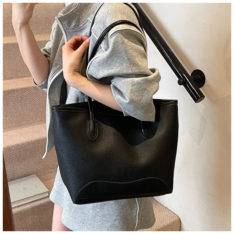 Retro Women's Shoulder Bag with Tassel Handle — feature 19