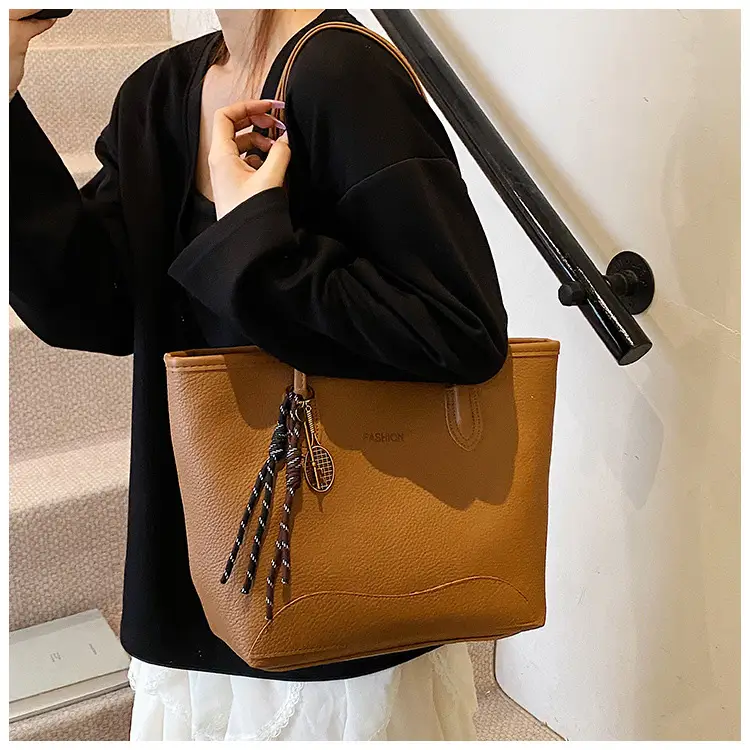 Retro Women's Shoulder Bag with Tassel Handle — feature 9