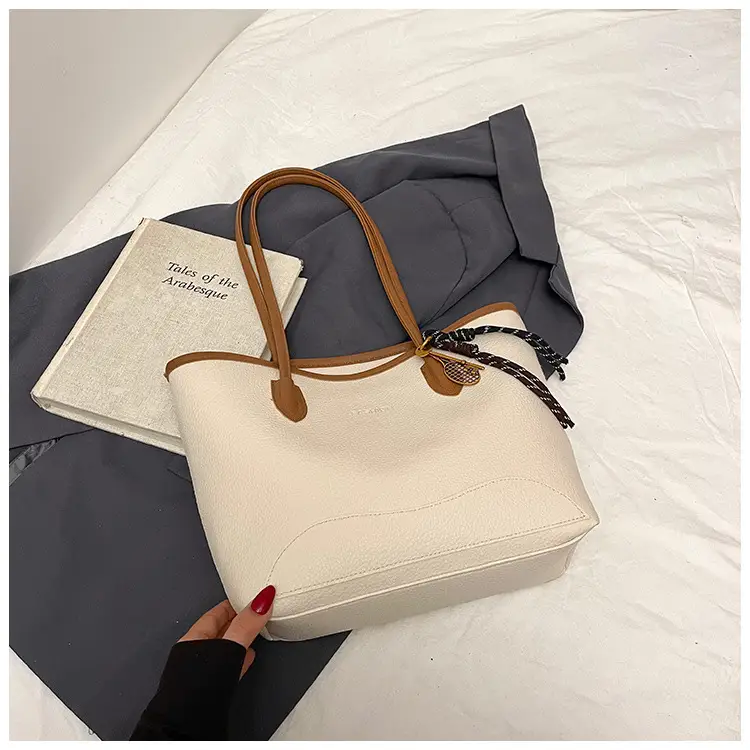 Retro Women's Shoulder Bag with Tassel Handle - Image 2