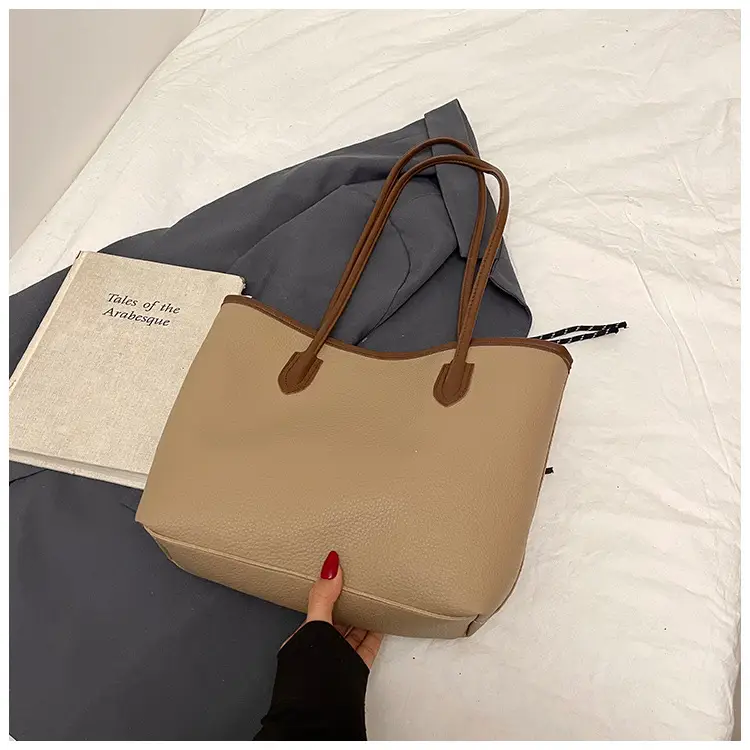 Retro Women's Shoulder Bag with Tassel Handle - Image 9