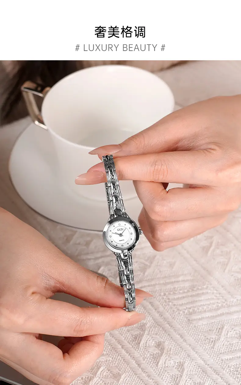Gold Alloy Bracelet Watch with High-End Diamonds for Women — feature 4