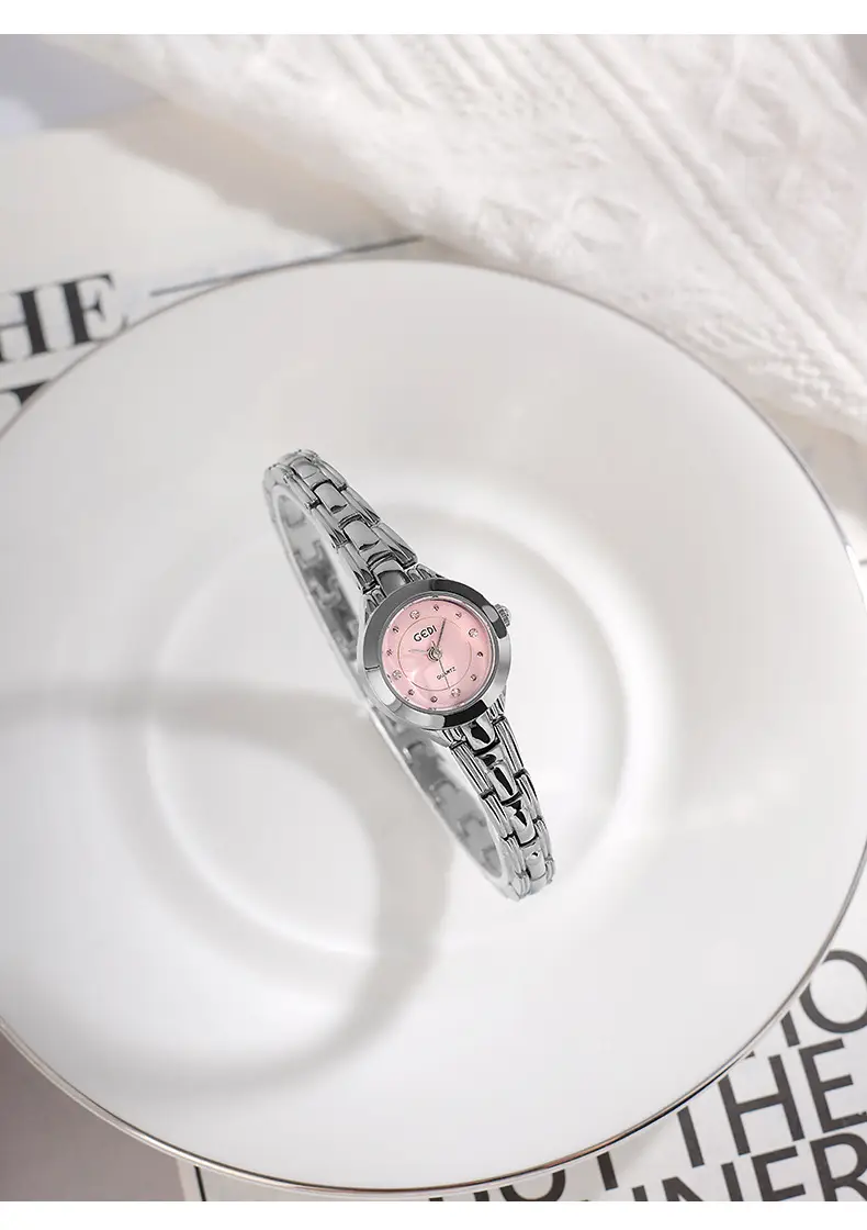 Gold Alloy Bracelet Watch with High-End Diamonds for Women — feature 9