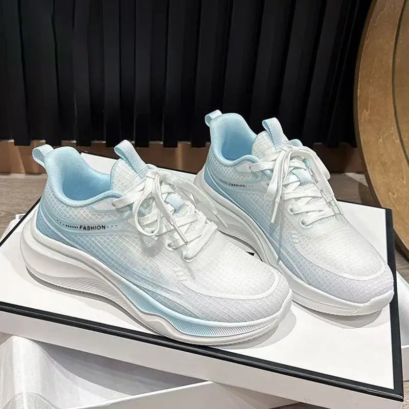 Cross-Border Fly-Knit Women's Shoes, Flat, Lightweight, Breathable Running Shoes, Women's Ins Trendy Student Casual Sports Shoes - Image 2