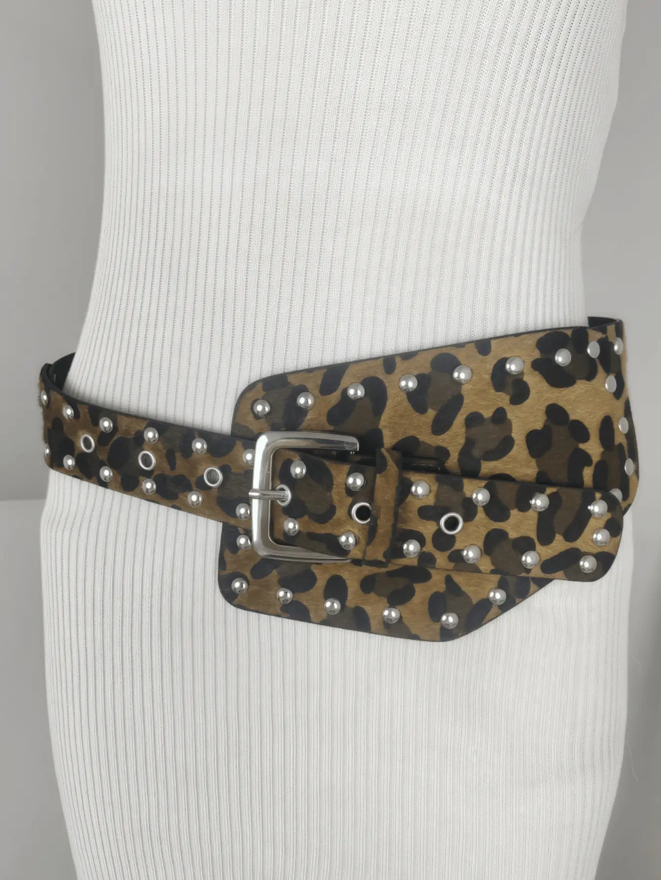 Lupita Leather Belt with Fur Tassels for Women - Image 6