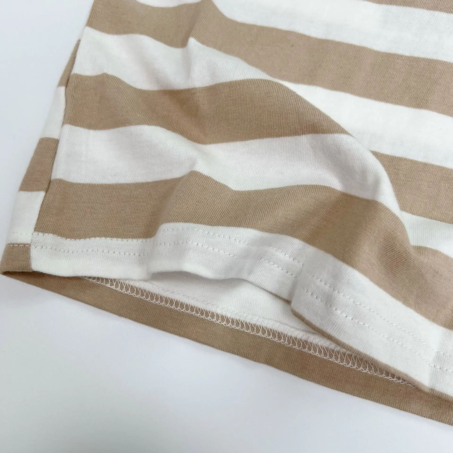 2025 Kids T-Shirt Brown White Stripes Round Neck Embroidered — feature 9