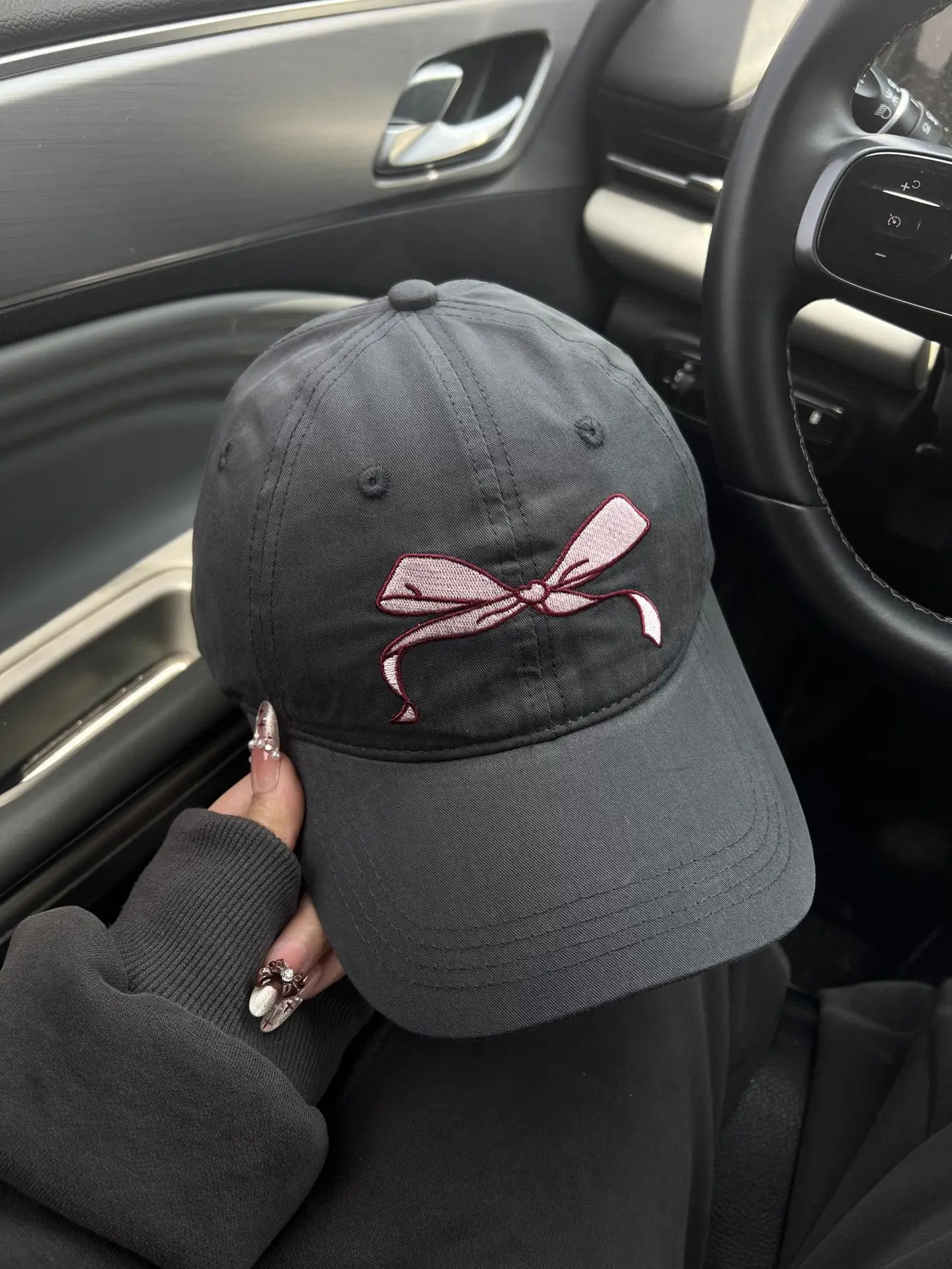 Black Bow Embroidered Baseball Cap for Girls - Image 4