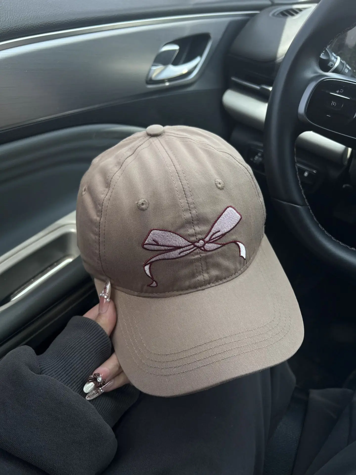 Black Bow Embroidered Baseball Cap for Girls - Image 5