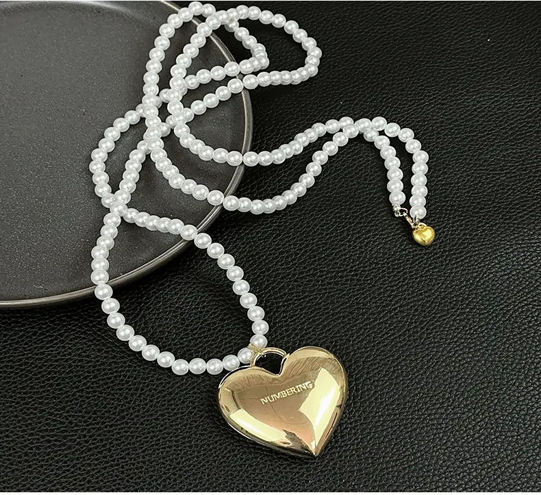 Vintage Heart Pearl Necklace with Heart Pendant — feature 6