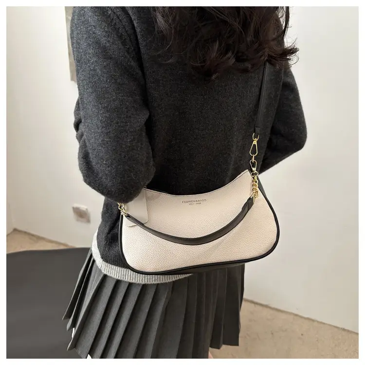 Retro Chain Shoulder Bag for Women 2026 — feature 11