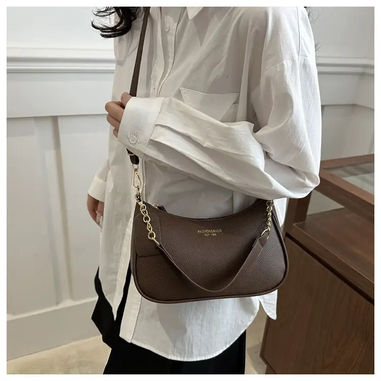 Retro Chain Shoulder Bag for Women 2026 — feature 17