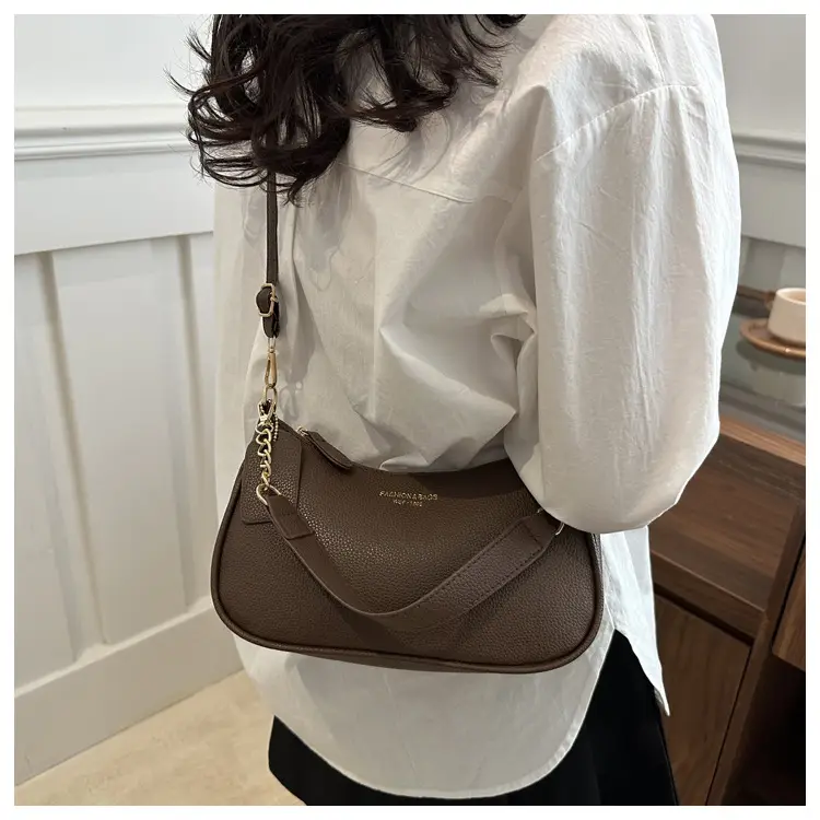 Retro Chain Shoulder Bag for Women 2026 — feature 18