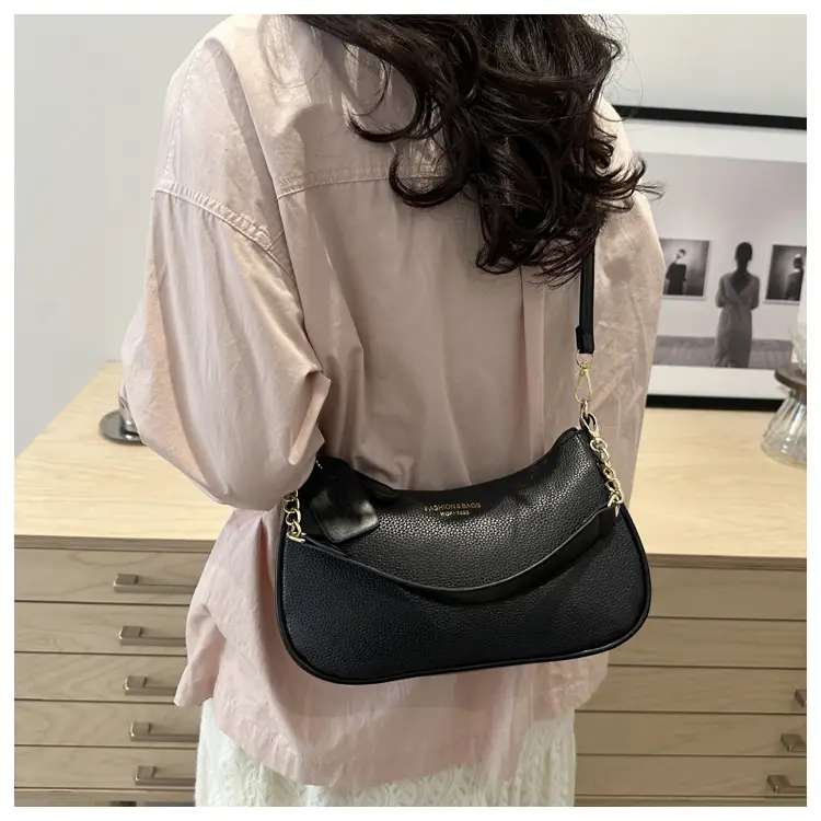 Retro Chain Shoulder Bag for Women 2026 — feature 24