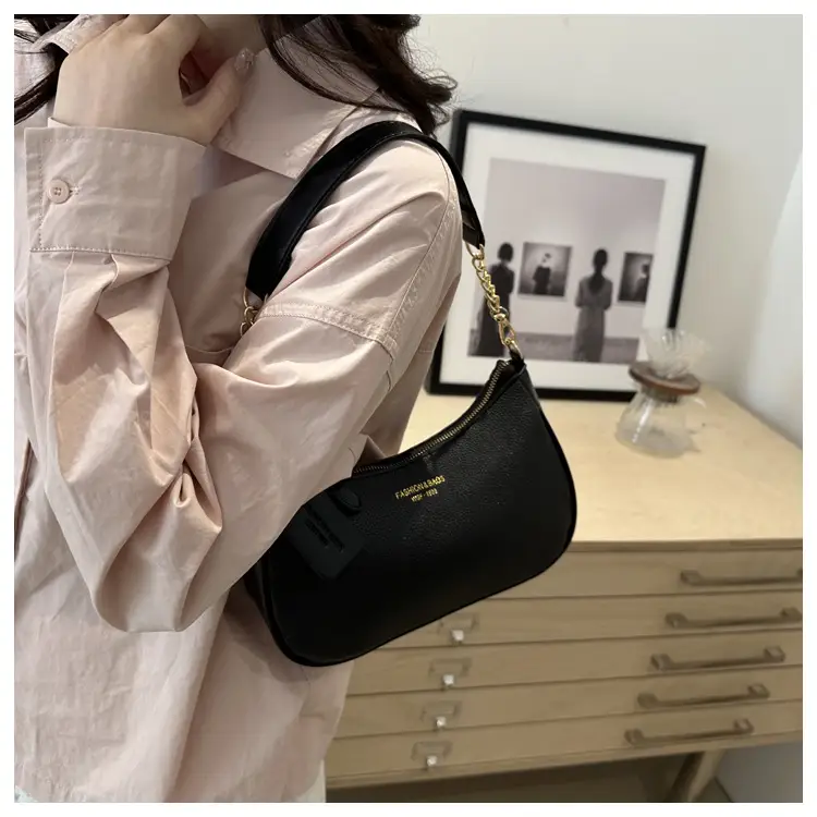 Retro Chain Shoulder Bag for Women 2026 — feature 28