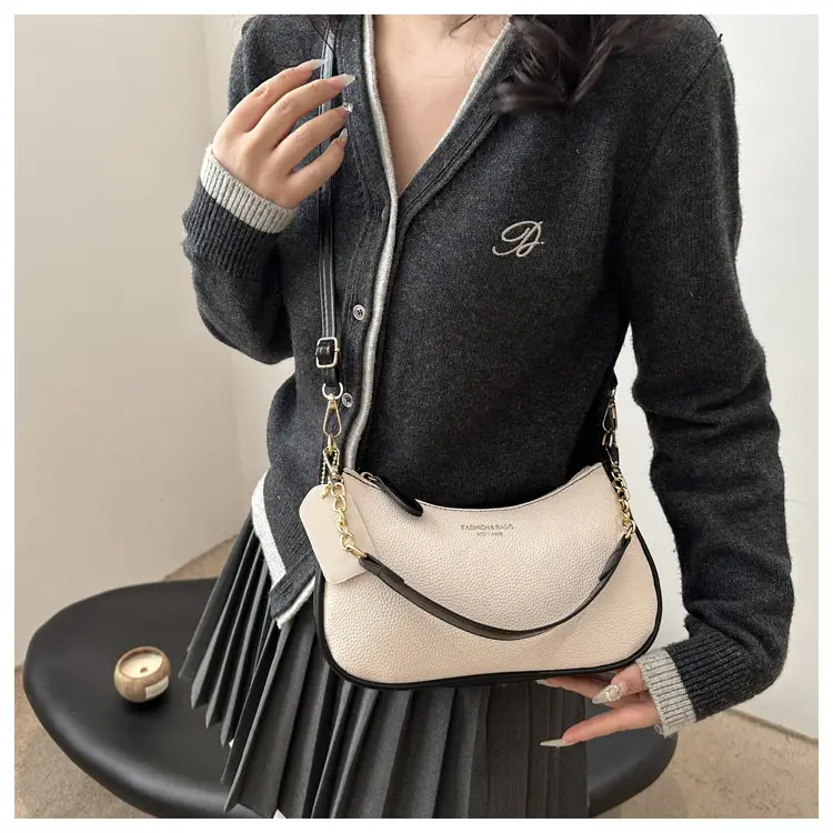 Retro Chain Shoulder Bag for Women 2026 — feature 9