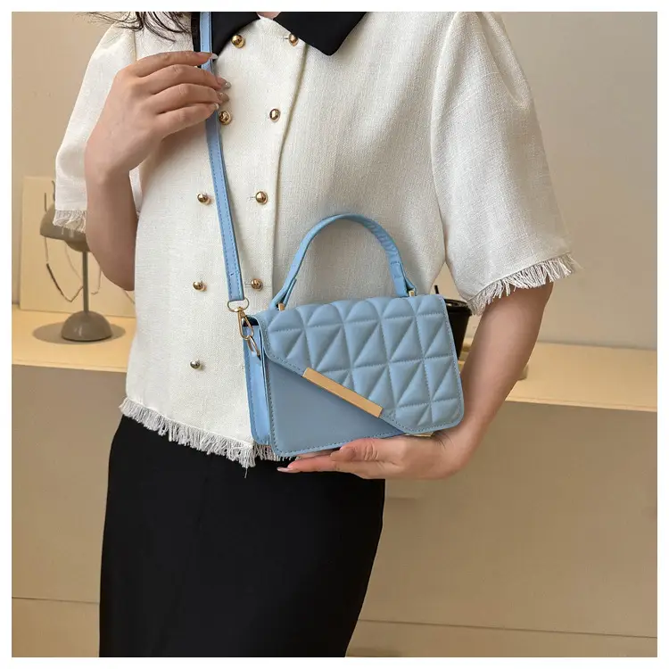 Women's Black Textured Shoulder Crossbody Bag 2025 — feature 11