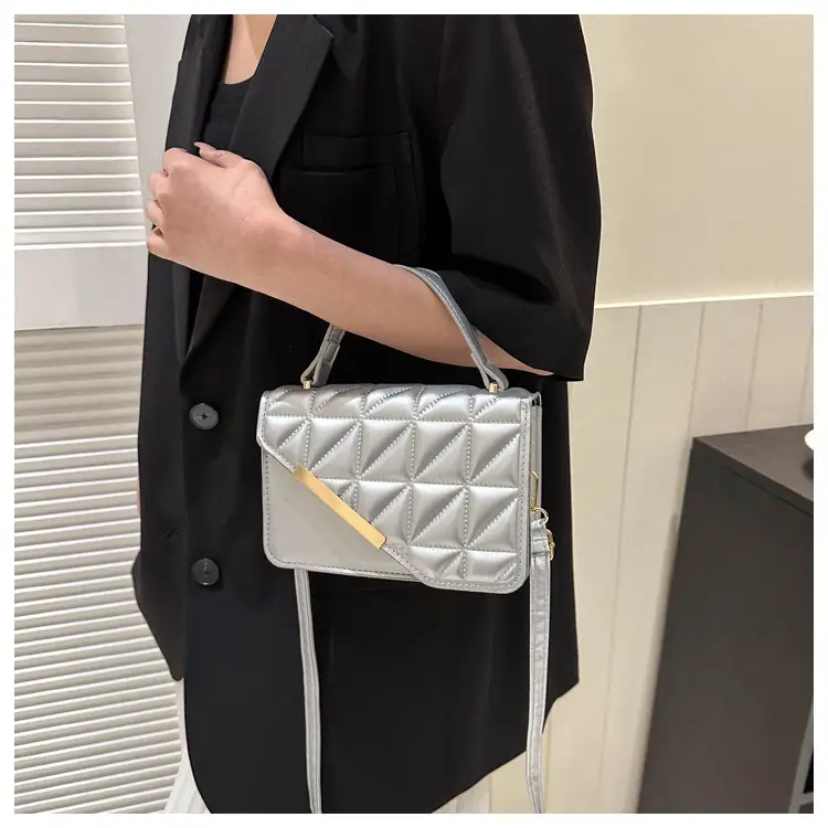 Women's Black Textured Shoulder Crossbody Bag 2025 — feature 16