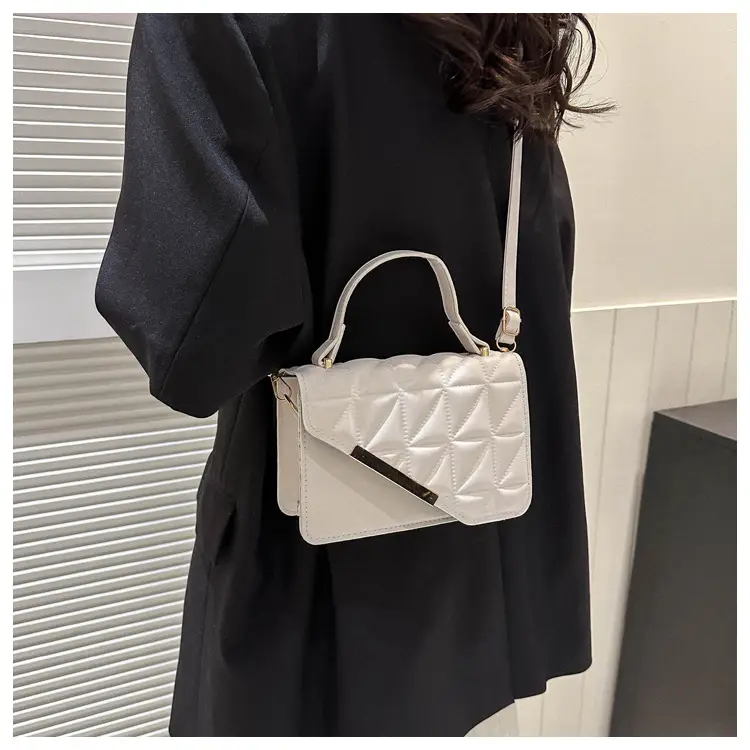 Women's Black Textured Shoulder Crossbody Bag 2025 — feature 22
