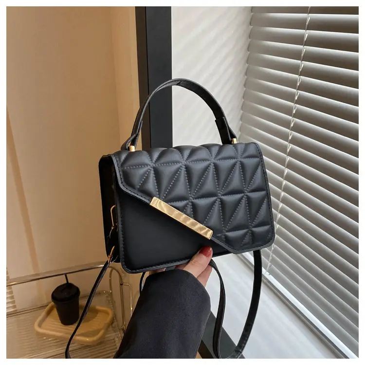 Women's Black Textured Shoulder Crossbody Bag 2025 — feature 27