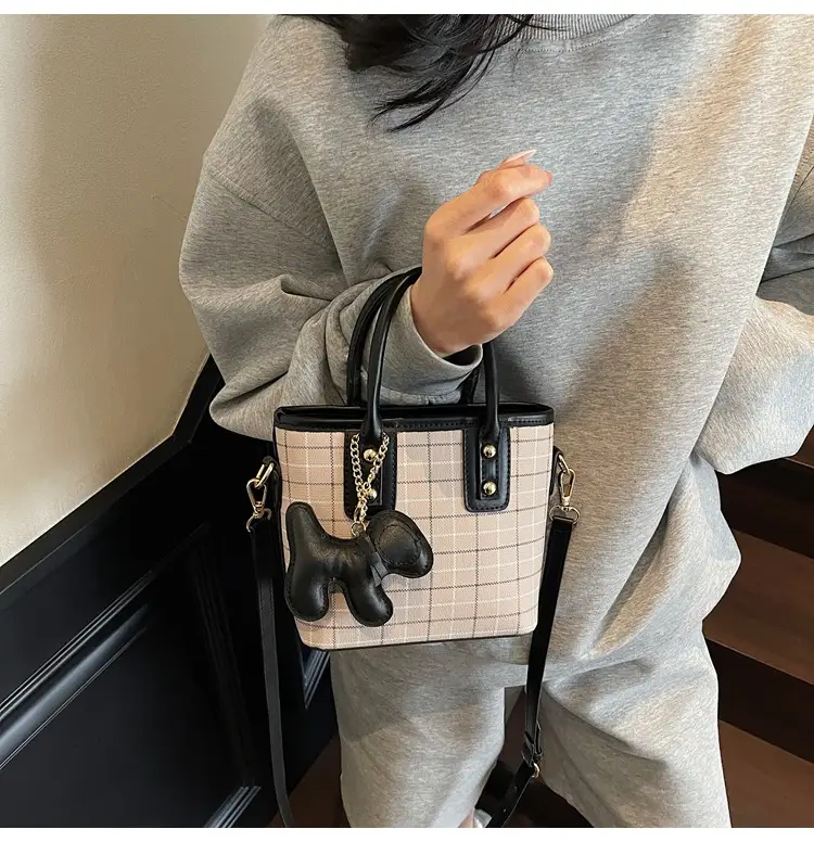 Women's New Stone Pattern Shoulder Bag 2025 Spring Summer — feature 2