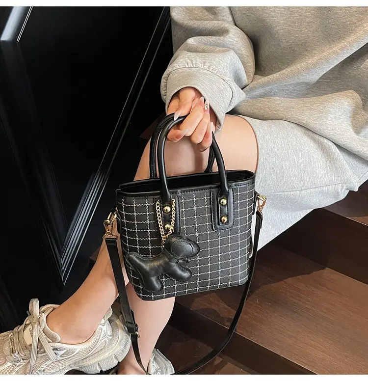 Women's New Stone Pattern Shoulder Bag 2025 Spring Summer — feature 21