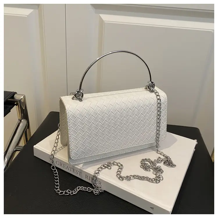 White Quilted Shoulder Bag with Chain for Women — feature 19