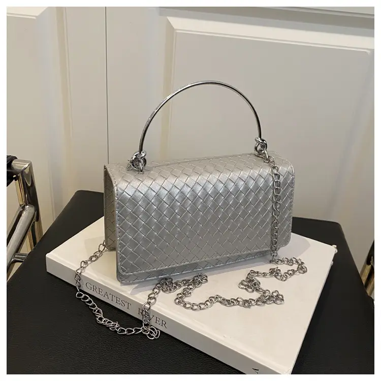 White Quilted Shoulder Bag with Chain for Women — feature 23