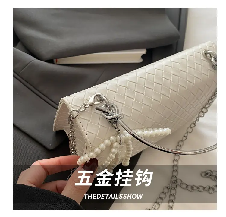 White Quilted Shoulder Bag with Chain for Women — feature 4