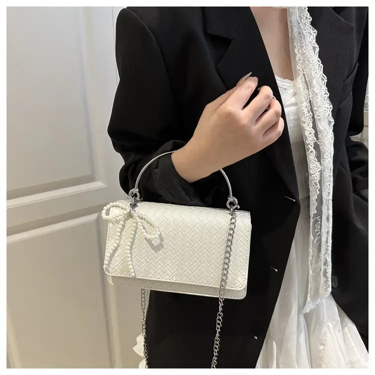 White Quilted Shoulder Bag with Chain for Women — feature 7