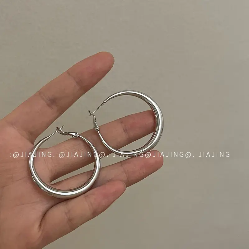 Cold Style Piece Ring Earrings Retro Circle Earrings 925 Silver Needle Niche High-end Temperament Light Luxury Style Simple Female ~ — feature 11
