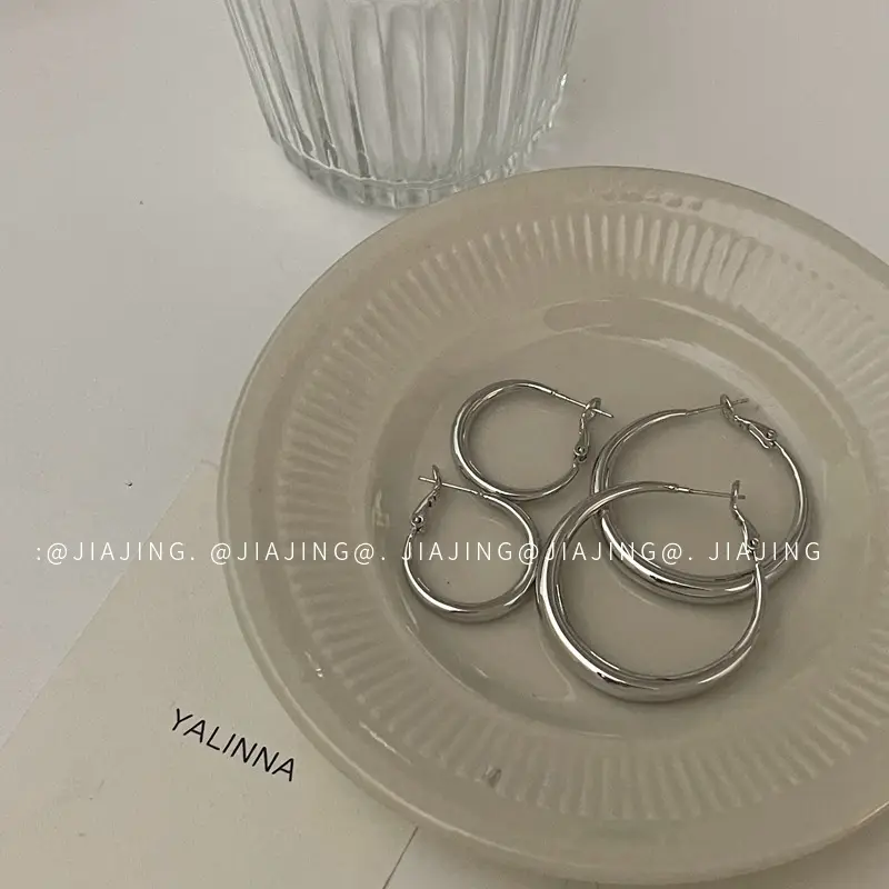 Cold Style Piece Ring Earrings Retro Circle Earrings 925 Silver Needle Niche High-end Temperament Light Luxury Style Simple Female ~ — feature 13