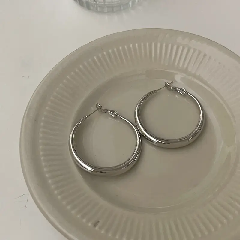 Cold Style Piece Ring Earrings Retro Circle Earrings 925 Silver Needle Niche High-end Temperament Light Luxury Style Simple Female ~ — feature 29
