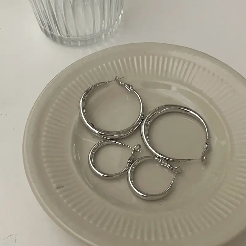 Cold Style Piece Ring Earrings Retro Circle Earrings 925 Silver Needle Niche High-end Temperament Light Luxury Style Simple Female ~ — feature 30