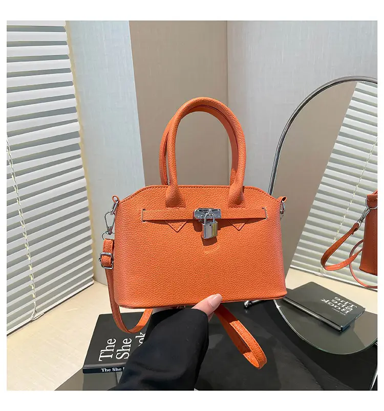 Black Korean Style Women's Crossbody Bag with Lock Buckle - Image 5