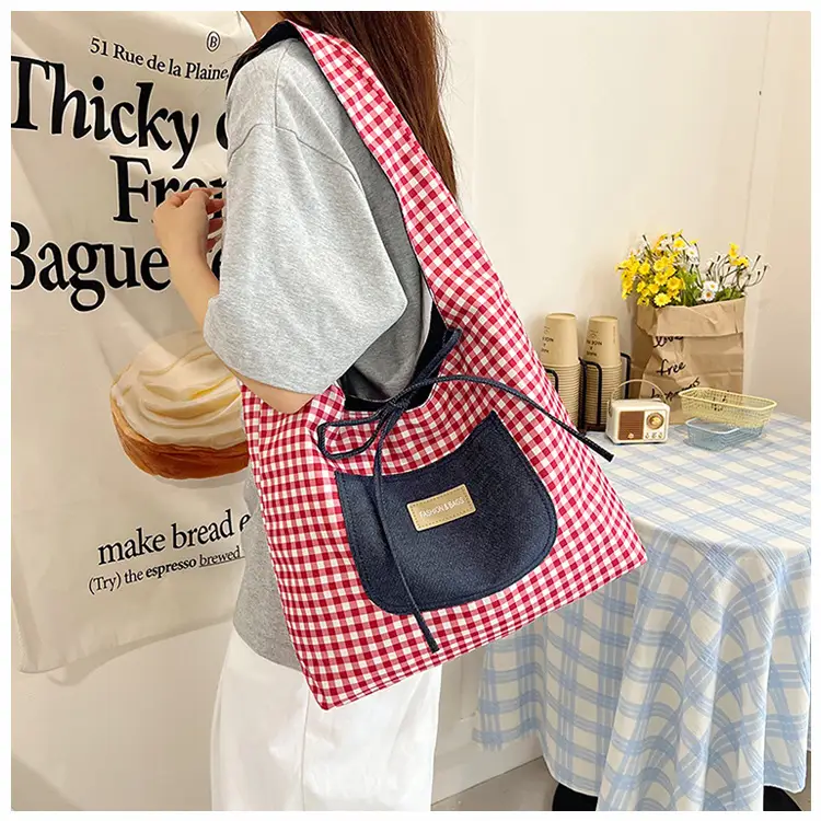 Red Checkered Casual Shoulder Bag with Black Zipper — feature 25