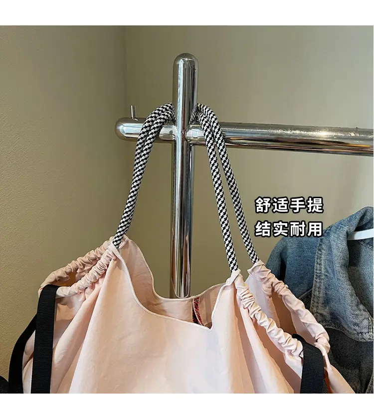 Cute Cartoon Armpit Bag for Girls Large Capacity Commuter Bag — feature 12