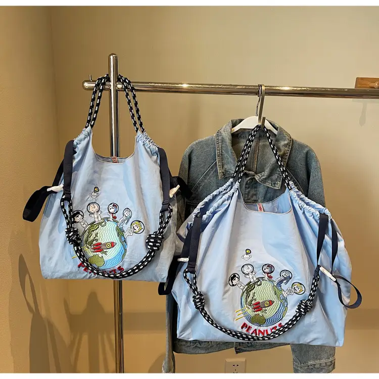 Cute Cartoon Armpit Bag for Girls Large Capacity Commuter Bag — feature 15