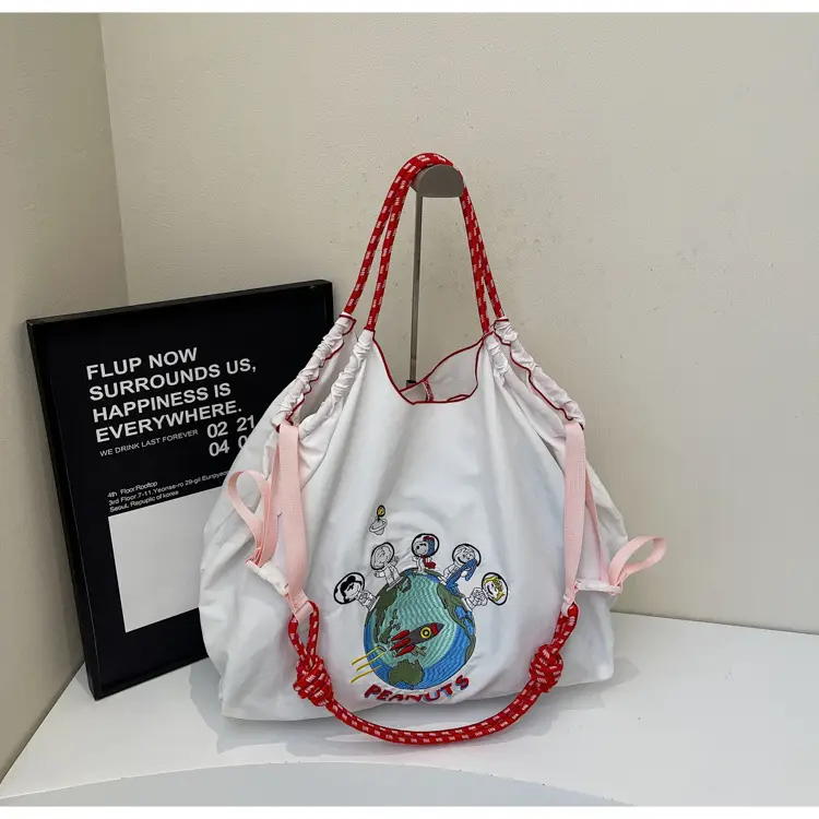 Cute Cartoon Armpit Bag for Girls Large Capacity Commuter Bag — feature 8