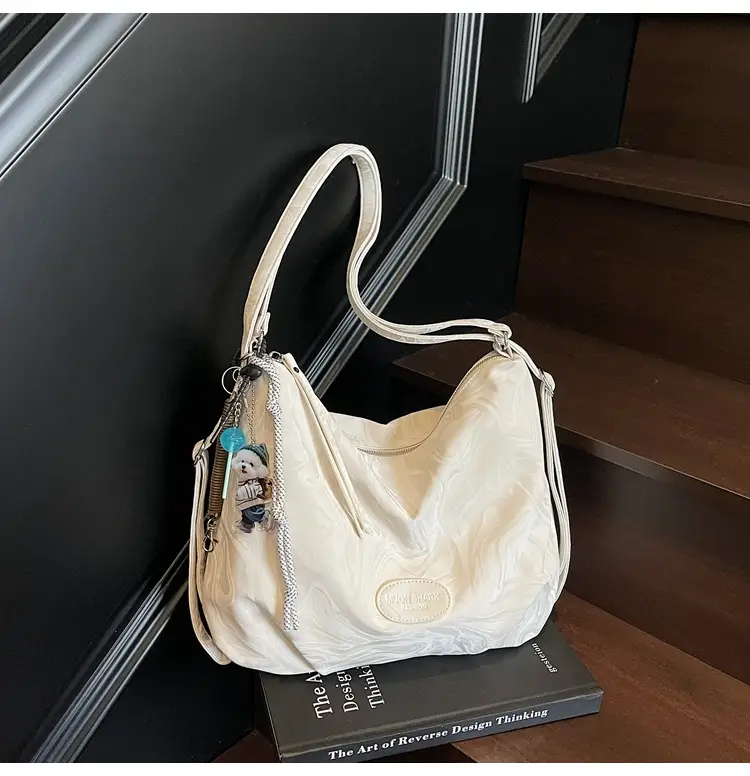 Women's Large Capacity Korean Style Shoulder Bag 2026 — feature 20