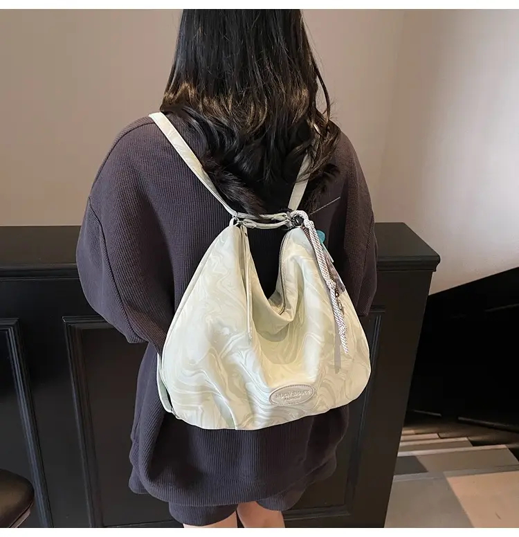 Women's Large Capacity Korean Style Shoulder Bag 2026 — feature 21