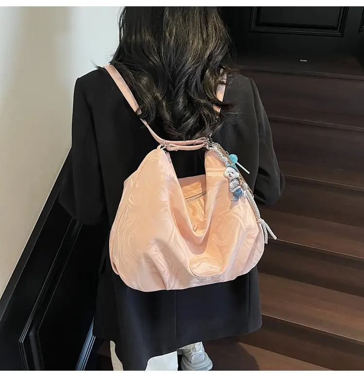 Women's Large Capacity Korean Style Shoulder Bag 2026 — feature 23