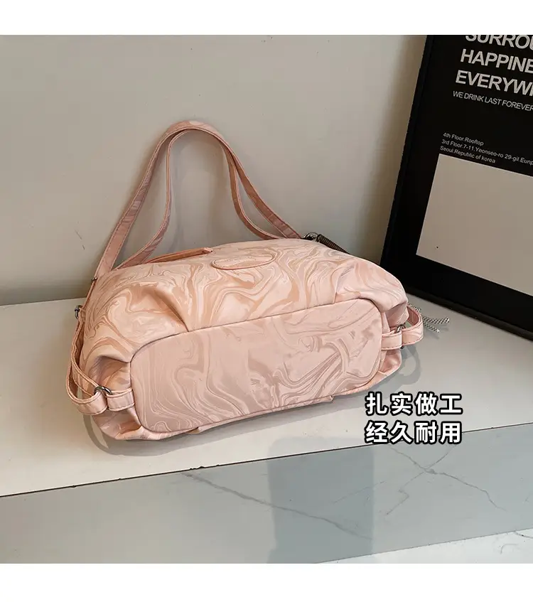 Women's Large Capacity Korean Style Shoulder Bag 2026 — feature 7