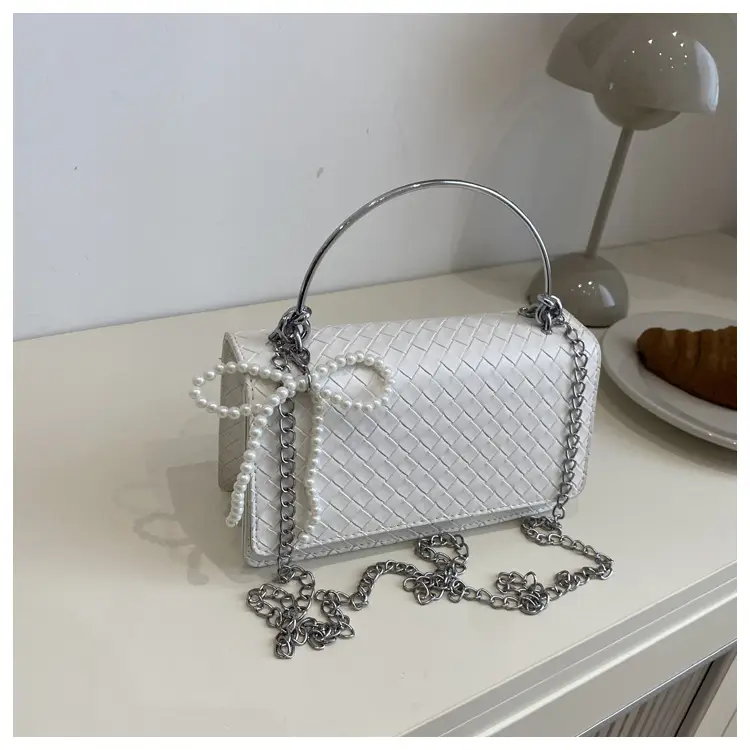 Black Houndstooth Chain Crossbody Bag for Women - Image 2